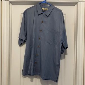 Tommy Bahama men’s  button down casual shirt size large.